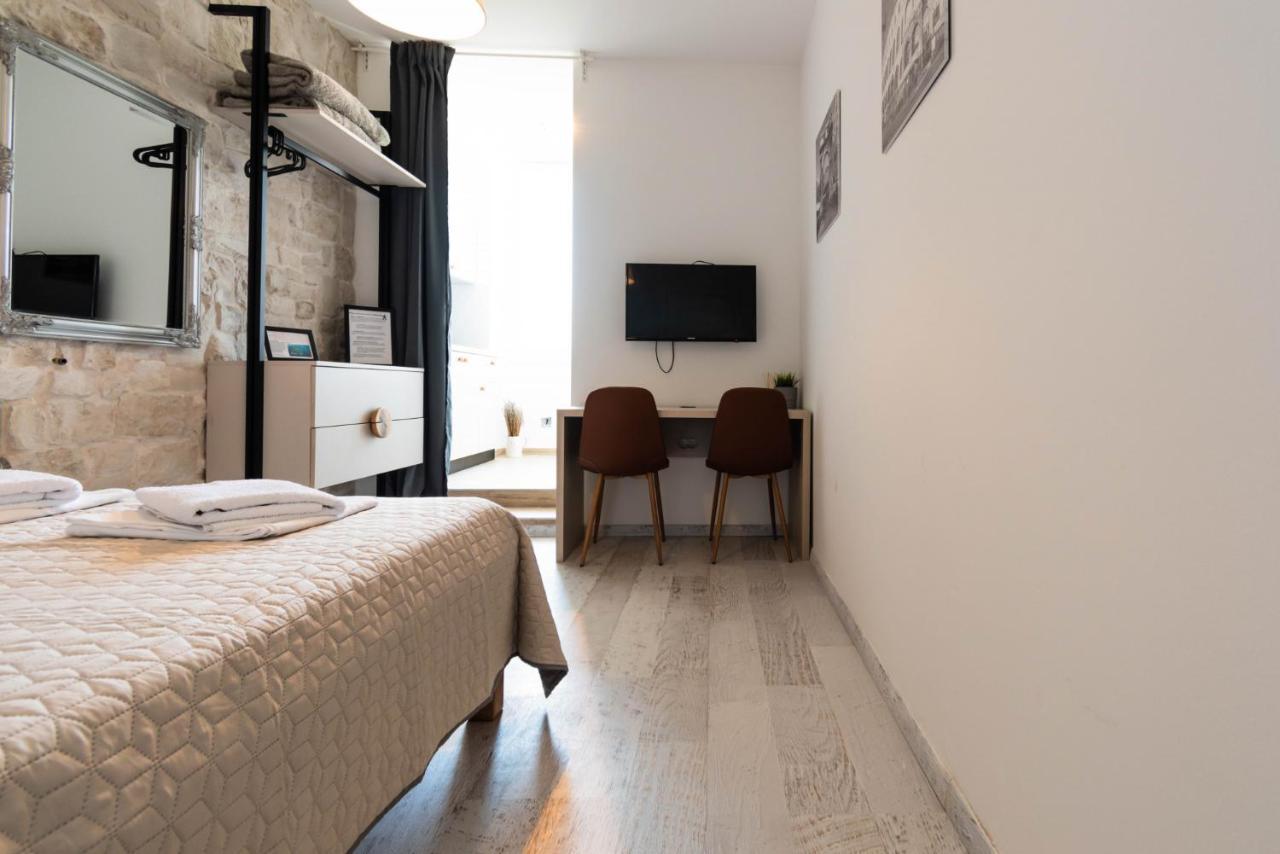 L&B City Center Studios Apartments 普拉 外观 照片