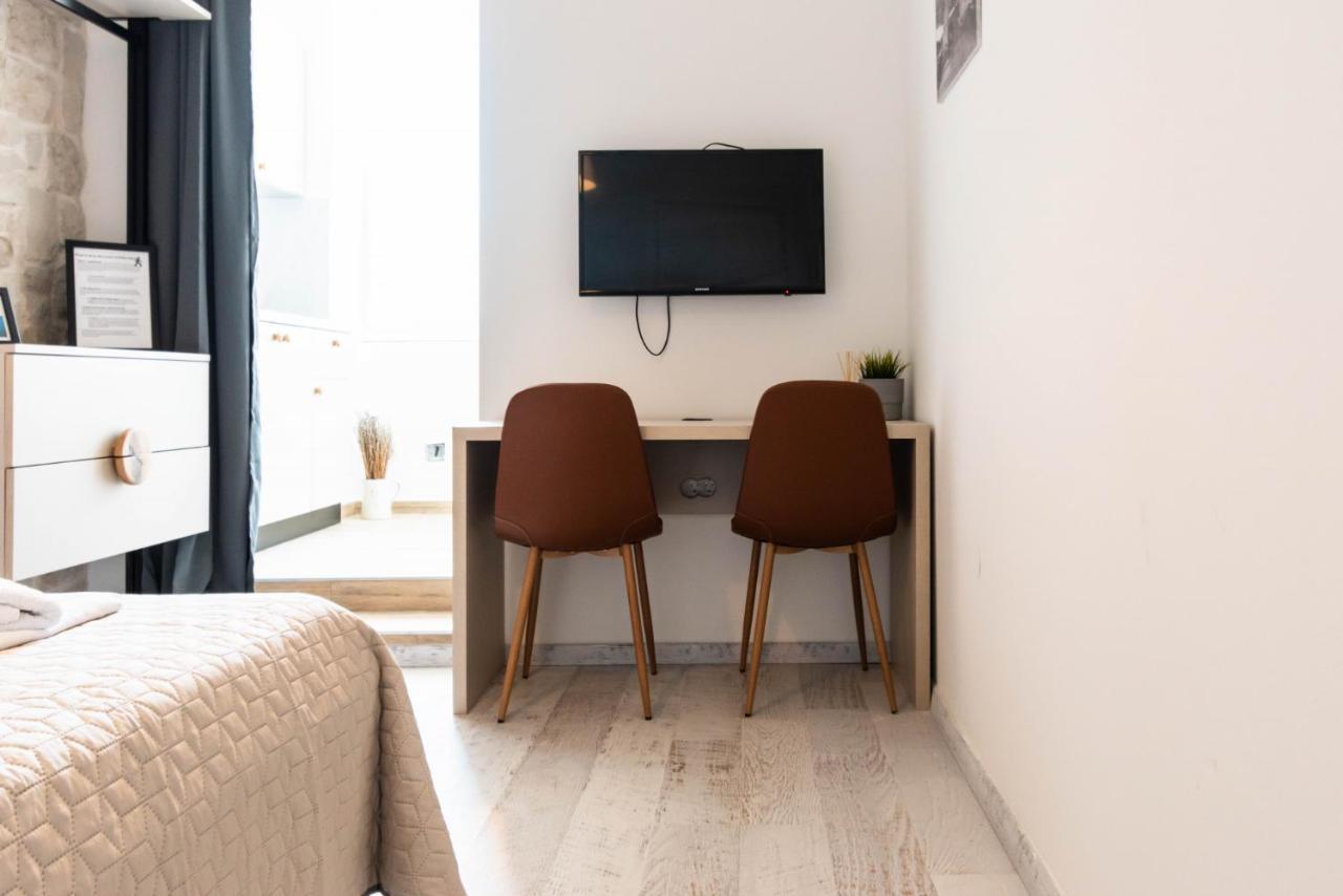 L&B City Center Studios Apartments 普拉 外观 照片
