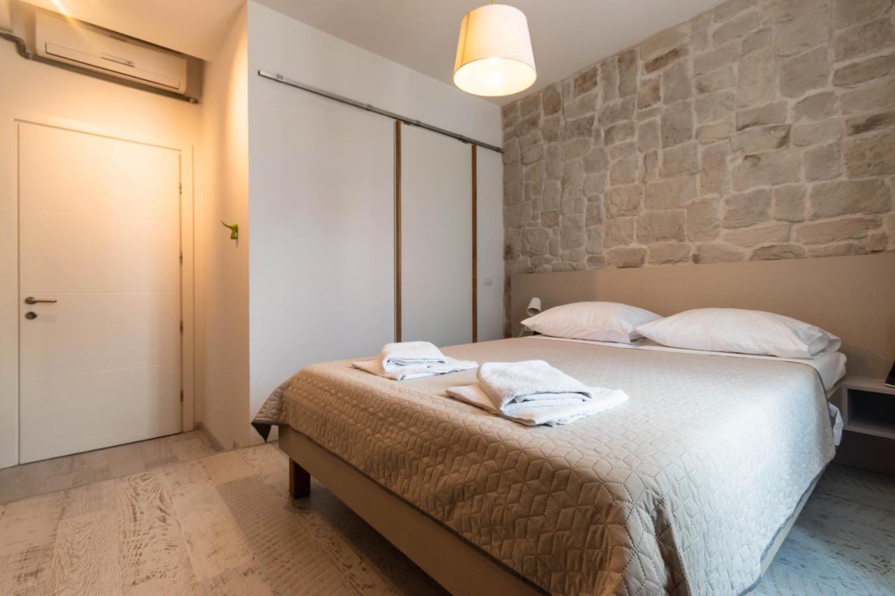 L&B City Center Studios Apartments 普拉 外观 照片