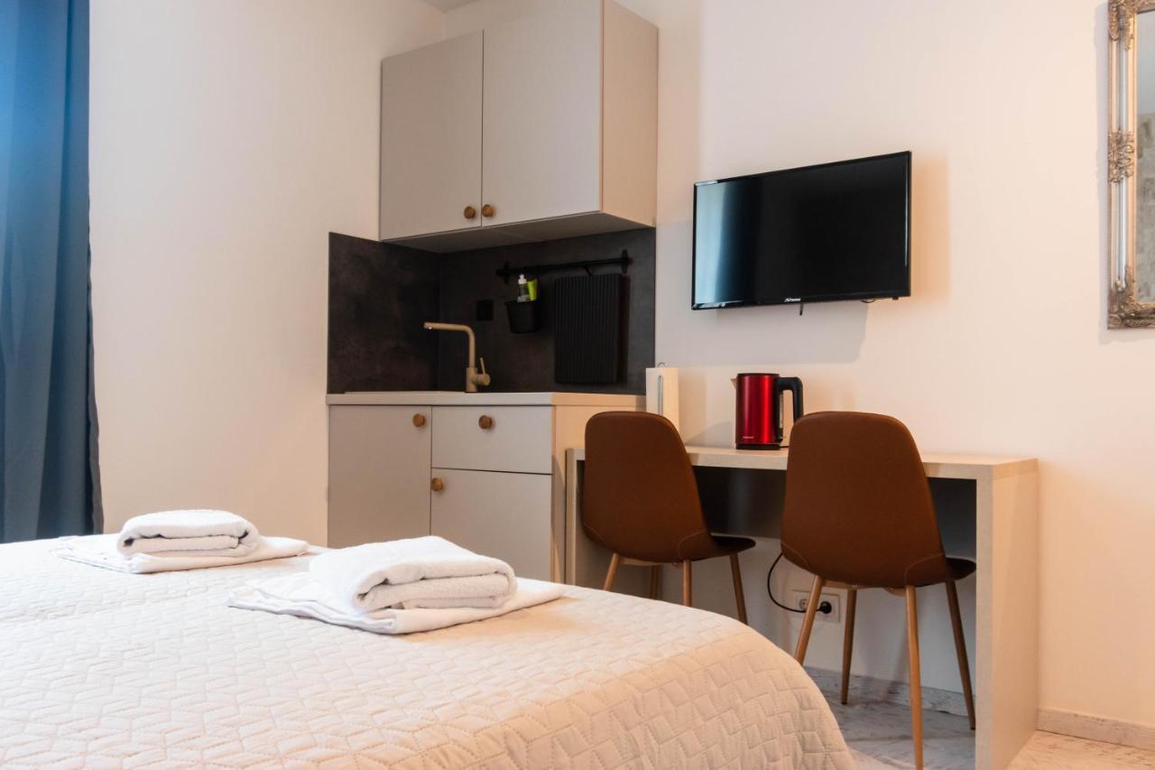 L&B City Center Studios Apartments 普拉 外观 照片